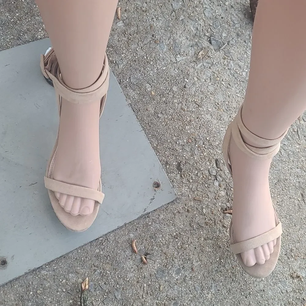 Olivia ferguson strappy tan heels